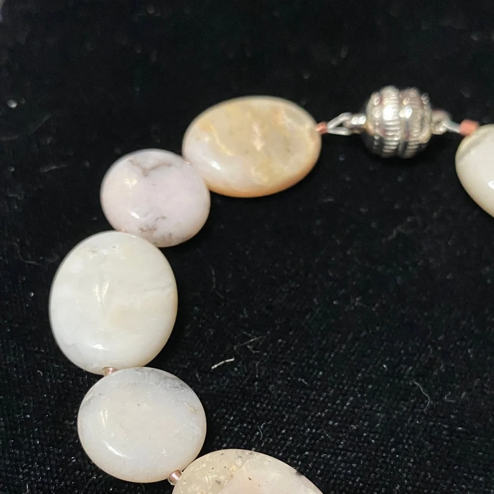 Elegant handcrafted Genuine natural Peruvian Pink opal Beaded 8” Bracelet